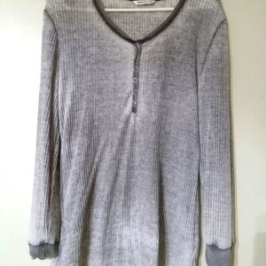 WOMEN'S LONG SLEEVE T-SHIRT